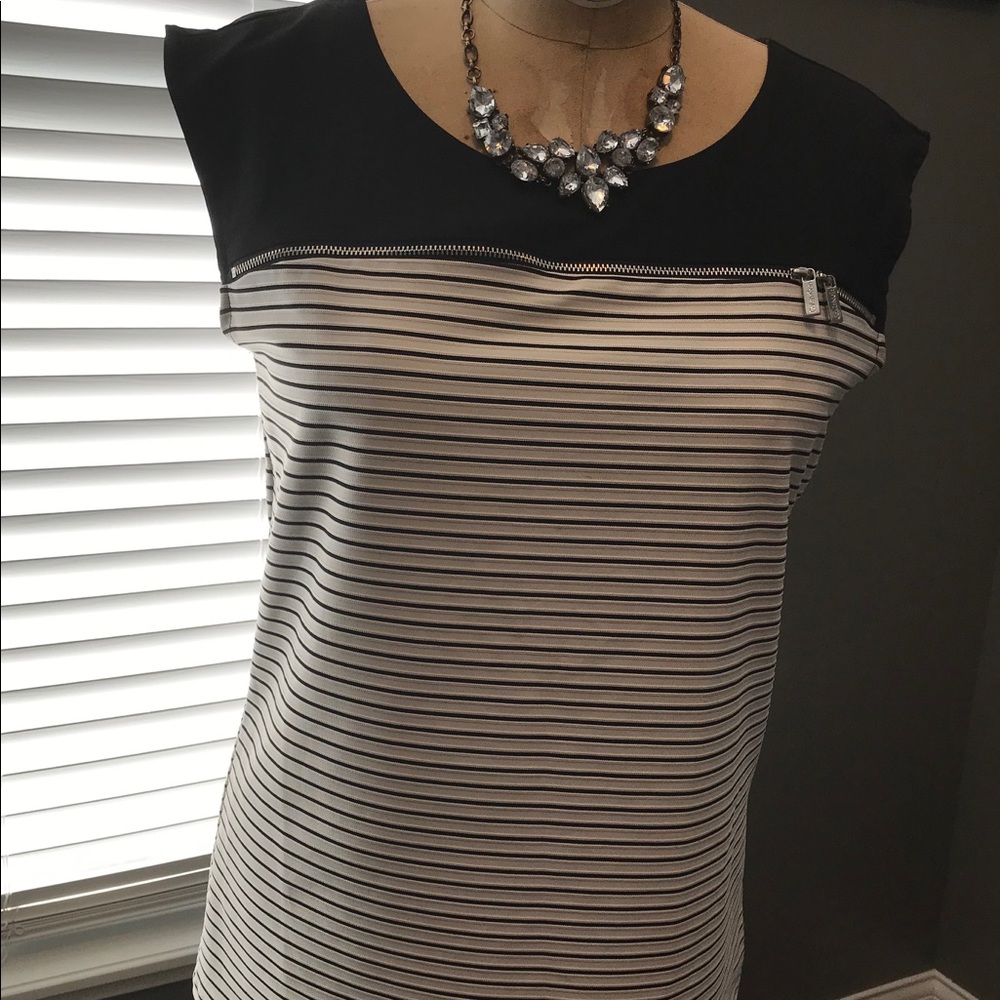Calvin Klein Black & White Zipper top